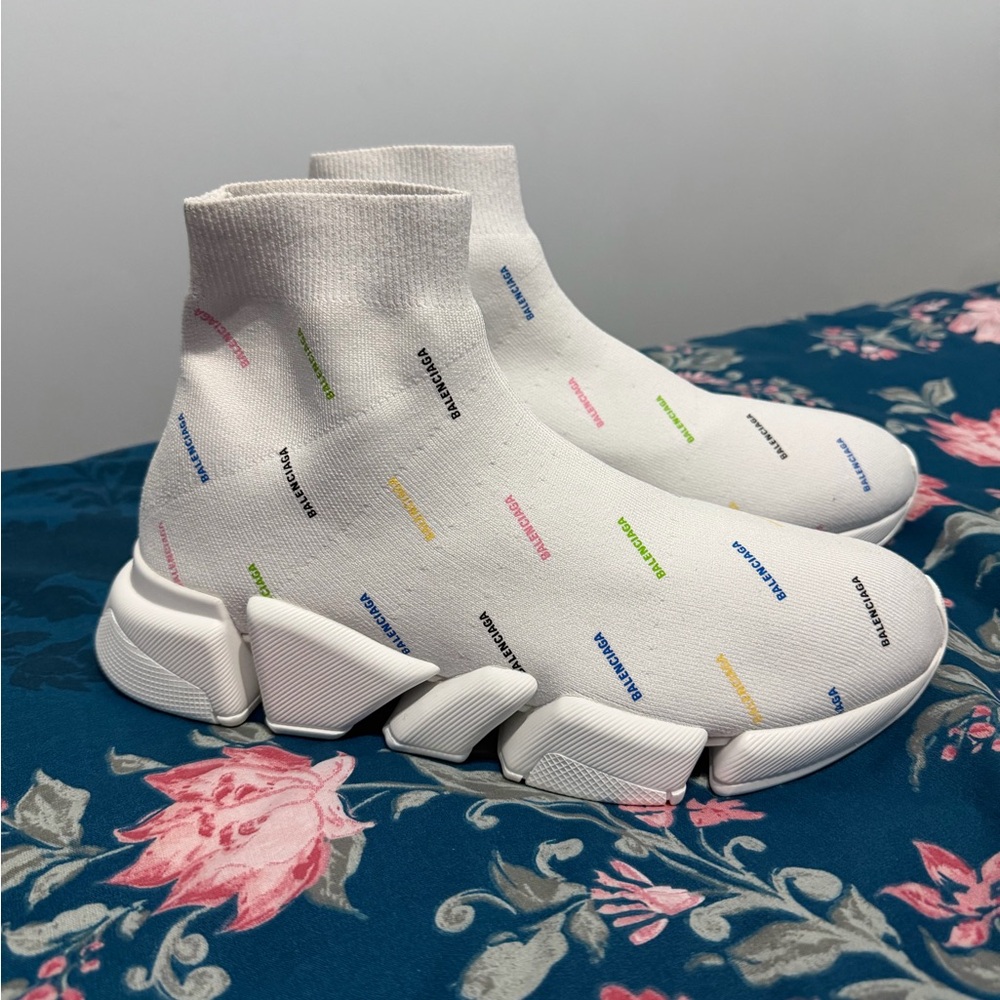 Balenciaga Speed 2.0 Sneaker All Over Logo - White Multi - Picture 2 of 7